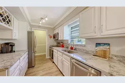 3350 S Osprey Avenue #204A, Sarasota, FL 34239 - Photo 5