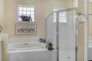 5270 Far Oak Cir, Sarasota, FL 34238 - Photo 21