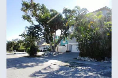 618 Avenida De Mayo, Sarasota, FL 34242 - Photo 39