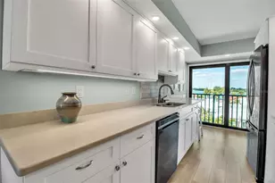 1555 Tarpon Center Dr, Venice, FL 34285 - Photo 13