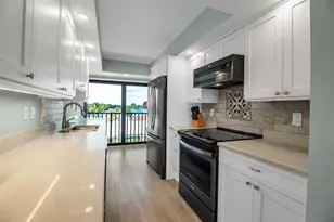 1555 Tarpon Center Dr, Venice, FL 34285 - Photo 15