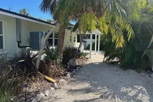 311 63rd St, Holmes Beach, FL 34217 - Photo 5