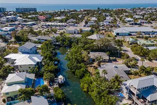 507 58th St, Holmes Beach, FL 34217 - Photo 7