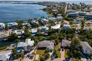 507 58th St, Holmes Beach, FL 34217 - Photo 13