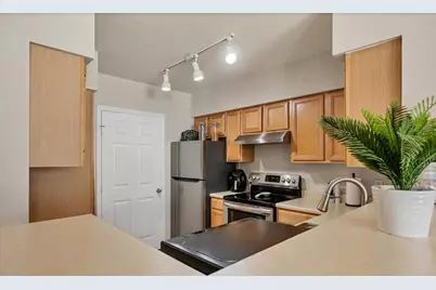 1195 Villagio Circle #102, Sarasota, FL 34237 - Photo 9