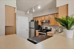 1195 Villagio Cir, Sarasota, FL 34237 - Photo 9