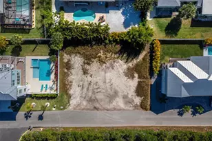 620 Companion Way, Longboat Key, FL 34228 - Photo 1