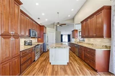 5309 Gardens Drive, Sarasota, FL 34243 - Photo 11