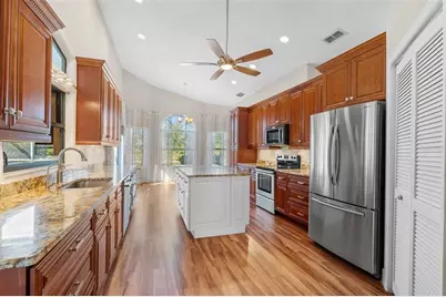 5309 Gardens Drive, Sarasota, FL 34243 - Photo 9