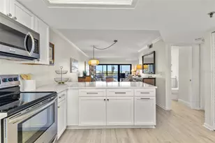 1001 Benjamin Franklin Dr, Sarasota, FL 34236 - Photo 11