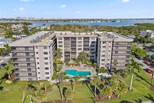 1001 Benjamin Franklin Dr, Sarasota, FL 34236 - Photo 5