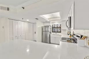 1001 Benjamin Franklin Dr, Sarasota, FL 34236 - Photo 13