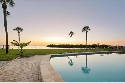 7318 Westmoreland Drive, Sarasota, FL 34243 - Photo 13