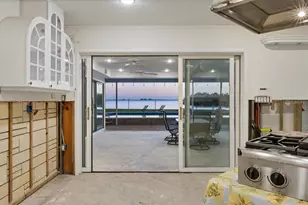 7318 Westmoreland Dr, Sarasota, FL 34243 - Photo 19