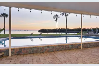 7318 Westmoreland Drive, Sarasota, FL 34243 - Photo 9