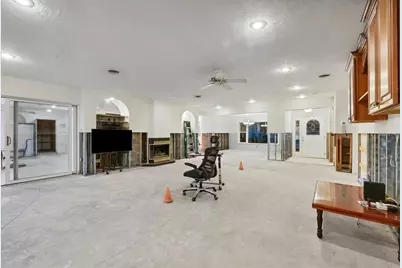 7318 Westmoreland Drive, Sarasota, FL 34243 - Photo 17