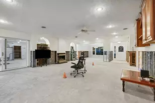 7318 Westmoreland Dr, Sarasota, FL 34243 - Photo 17