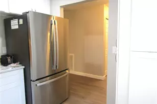 376 Oak Hill Dr, Sarasota, FL 34232 - Photo 7