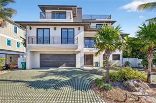 6605 Gulf Dr, Holmes Beach, FL 34217 - Photo 3