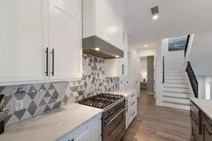 6605 Gulf Dr, Holmes Beach, FL 34217 - Photo 11