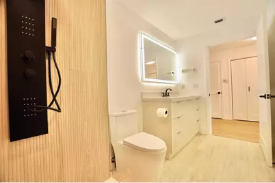 750 N Tamiami Trail #307, Sarasota, FL 34236 - Photo 23