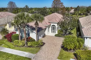 5573 Lucia Pl, Sarasota, FL 34238 - Photo 3