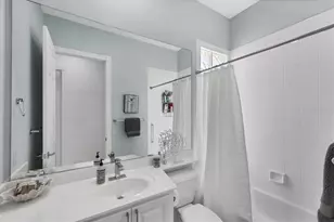 5573 Lucia Pl, Sarasota, FL 34238 - Photo 33