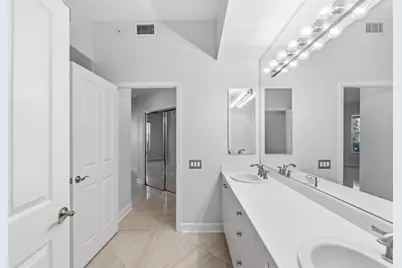 5264 Bouchard Circle #102, Sarasota, FL 34238 - Photo 13