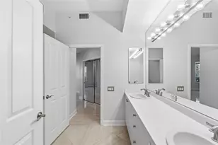 5264 Bouchard Cir, Sarasota, FL 34238 - Photo 13