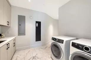 253 Golden Gate Point, Sarasota, FL 34236 - Photo 35