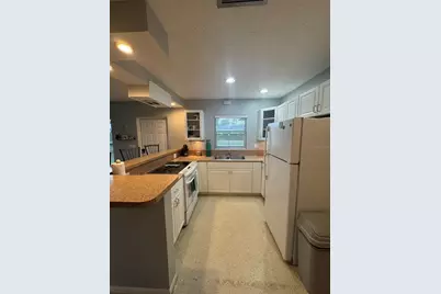 1648 Idle Lane, Sarasota, FL 34231 - Photo 17