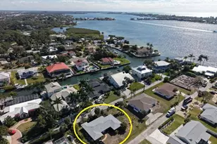 1648 Idle Ln, Sarasota, FL 34231 - Photo 5