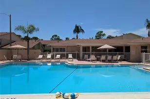 2763 Woodgate Ln, Sarasota, FL 34231 - Photo 3