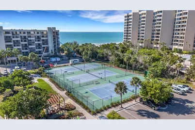 1105 Gulf Of Mexico Drive #401, Longboat Key, FL 34228 - Photo 37