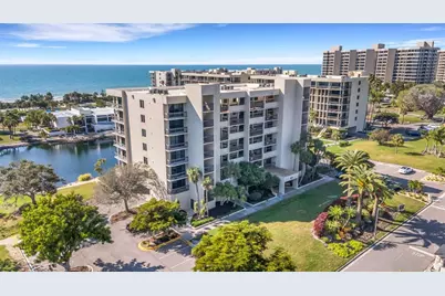 1105 Gulf Of Mexico Drive #401, Longboat Key, FL 34228 - Photo 45