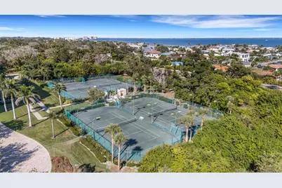 1105 Gulf Of Mexico Drive #401, Longboat Key, FL 34228 - Photo 39