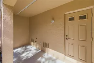 8666 Majestic Elm Ct, Lakewood Ranch, FL 34202 - Photo 5