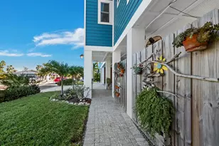 758 St Judes Dr N, Longboat Key, FL 34228 - Photo 3