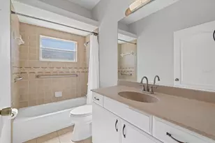 4046 Green Tree Ave, Sarasota, FL 34233 - Photo 19