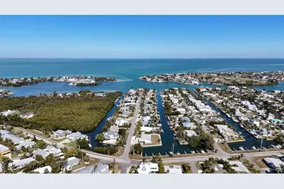 529 77th Street, Holmes Beach, FL 34217 - Photo 95