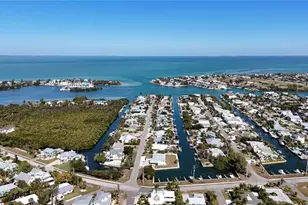 529 77th St, Holmes Beach, FL 34217 - Photo 95