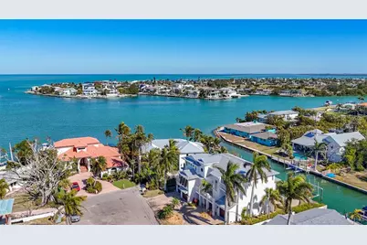 529 77th Street, Holmes Beach, FL 34217 - Photo 5