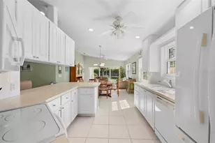 7517 Renato Ct, Sarasota, FL 34238 - Photo 13