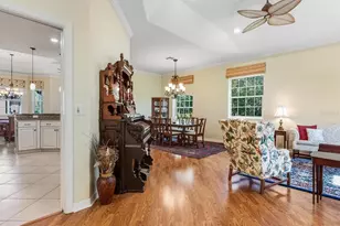 3685 Square W Ln, Sarasota, FL 34238 - Photo 3