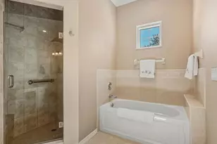 3685 Square W Ln, Sarasota, FL 34238 - Photo 21