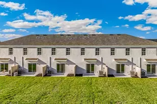 10723 Tiger Lily Dr, Venice, FL 34293 - Photo 3