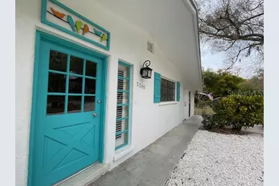 2208 Robinson Avenue, Sarasota, FL 34232 - Photo 3