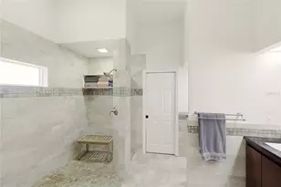 12806 7th Ave NE, Bradenton, FL 34212 - Photo 17