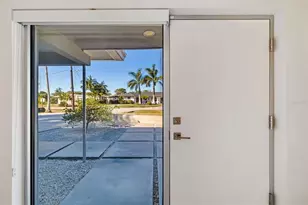 456 Magellan Dr, Sarasota, FL 34243 - Photo 19