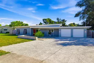 456 Magellan Dr, Sarasota, FL 34243 - Photo 5